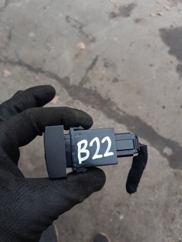 HYUNDAI 937103E000 Кнопка включения обогрева заднего стекла в наличии Ирпень