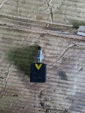 938403K000 HYUNDAI Датчик включения сцепления  купить в Днепр