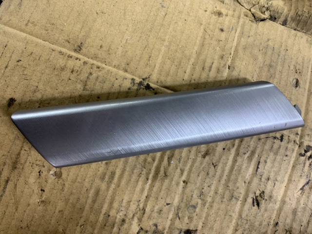 Облицовка внутренней ручки двери, передней, левой 94237SG010 SUBARU