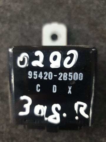 Реле управления стеклоочистителем Хендай Санта-Фе II