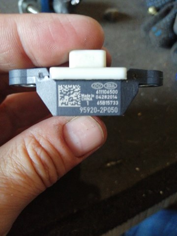 959202P050 HYUNDAI Датчик удара купить в Чернигов