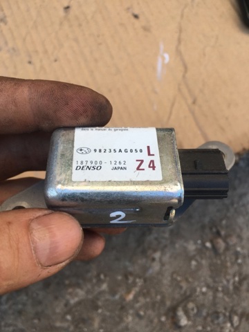 Датчик Айрбег передний 98235AG050 SUBARU