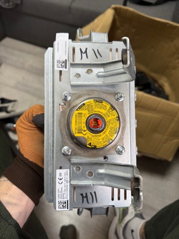 NISSAN 985154EA0A Подушка безопасности (AIRBAG) пассажирская в наличии Тернополь