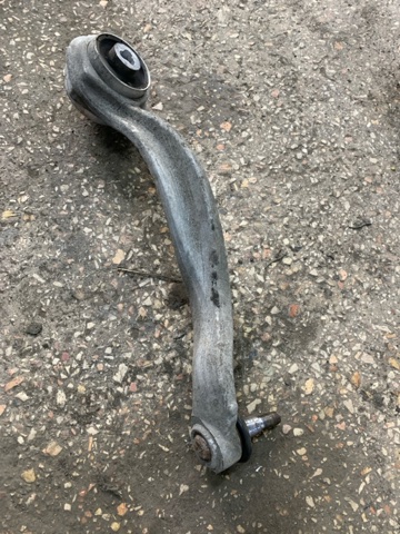MERCEDES A2123302811 Рычаг передней подвески верхний правый в наличии Николаев