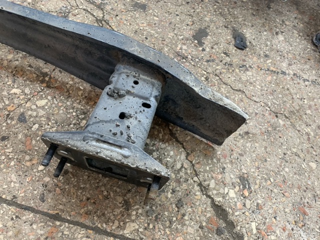 MERCEDES A2126100714 Усилитель бампера заднего в наличии Хмельницкий