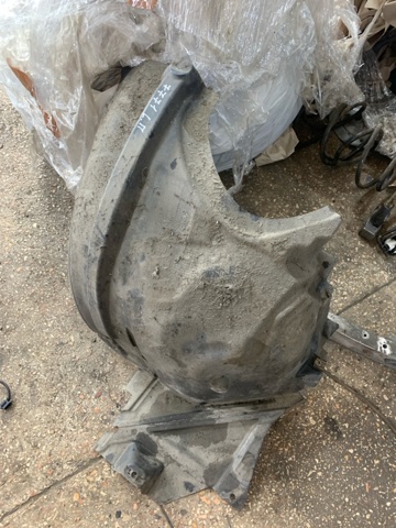 Подкрылок переднего крыла, левый задний A2126903030 MERCEDES