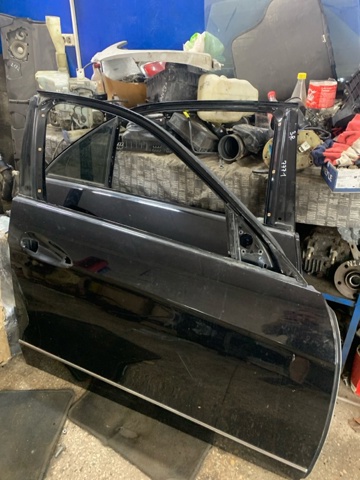 Пассажирская передняя дверь A2127200205 MERCEDES