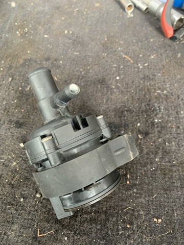 MERCEDES A2128350164 Дополнительная помпа в наличии Черкассы