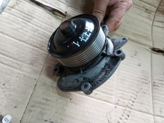 Насос водяной A6422002201 MERCEDES