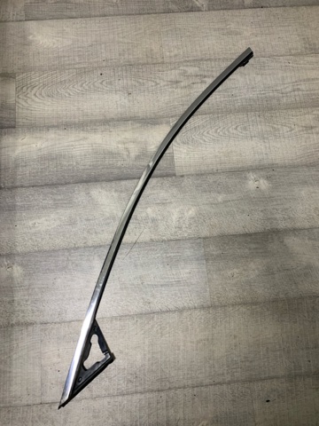 Накладка передней левой двери верхняя GHP950985G MAZDA