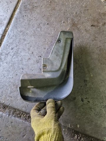 J1010SA010 SUBARU Передние брызговики купить в Черновцы