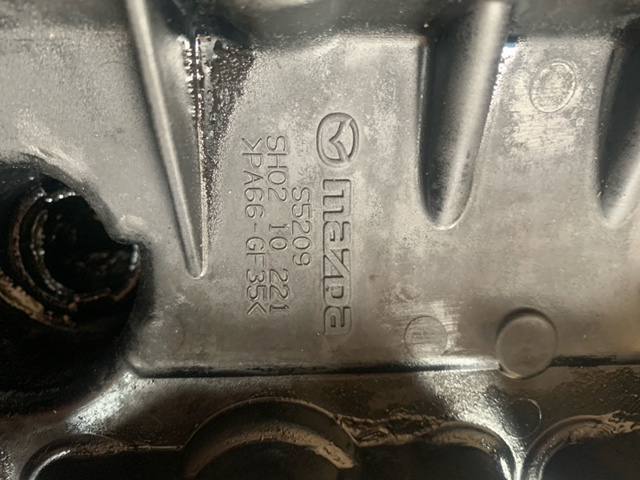 MAZDA SH1010220 Крышка клапанная в наличии Украина