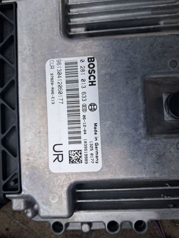Электронный блок управления двигателем 0281013633 HONDA