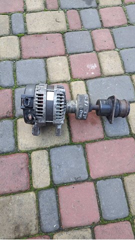 Автомобильный генератор 1042103630 DENSO