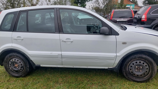 1692547 FORD Дверь передняя правая купить в Кривой Рог