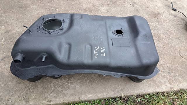 Бак топливный Mitsubishi Outlander 2 40