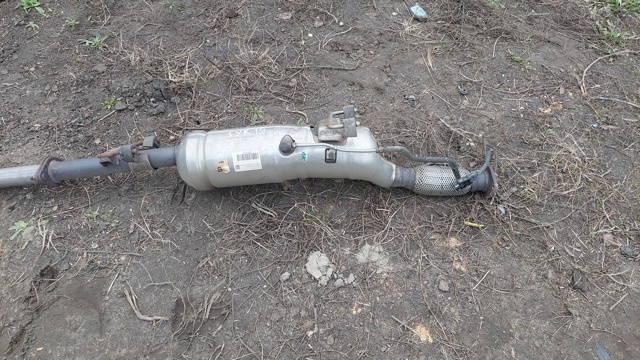 Глушитель, передняя часть 200101KB0A NISSAN