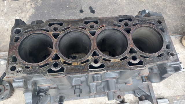 Пенек 2110027000 HYUNDAI