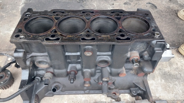 HYUNDAI 2110027000 Блок цилиндров двигателя в наличии Хмельницкий