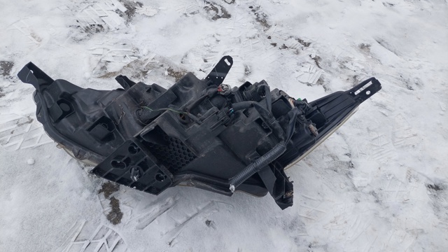 NISSAN 260104EH1B Фара правая в наличии Полтава