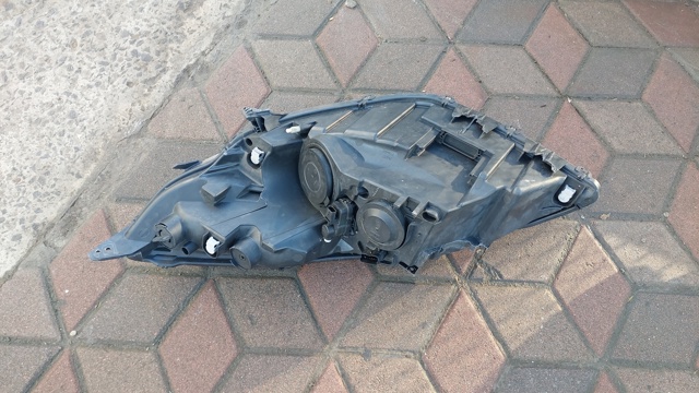 260107192R RENAULT Правая фара купить в Павлоград