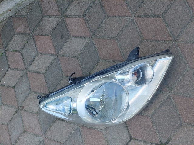 26010BH10B NISSAN Фара правая купить в Чернигов