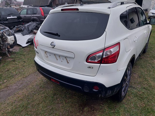 Фонарь задний правый, внутренний 26554BR01A NISSAN