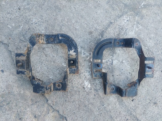 Крепление противотуманки, левой 26915EQ000 NISSAN