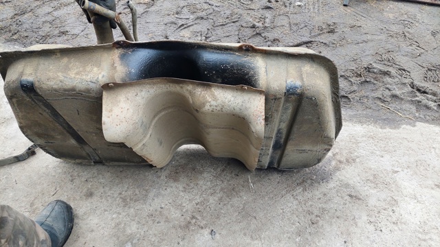 HYUNDAI 311502E910 Бензобак в наличии Львов
