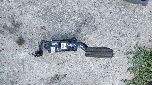 Педали газа 327002E300 HYUNDAI