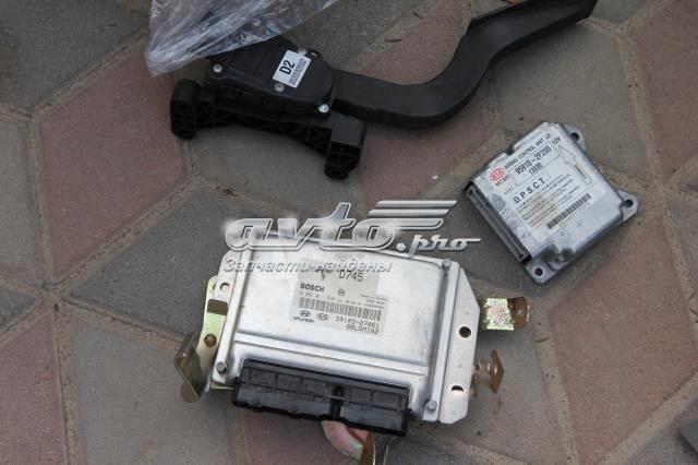 Модуль управления двигателем 3910327061 HYUNDAI