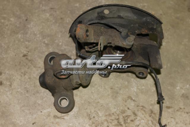 Ось передняя и поворотные кулаки 40010AU000 NISSAN