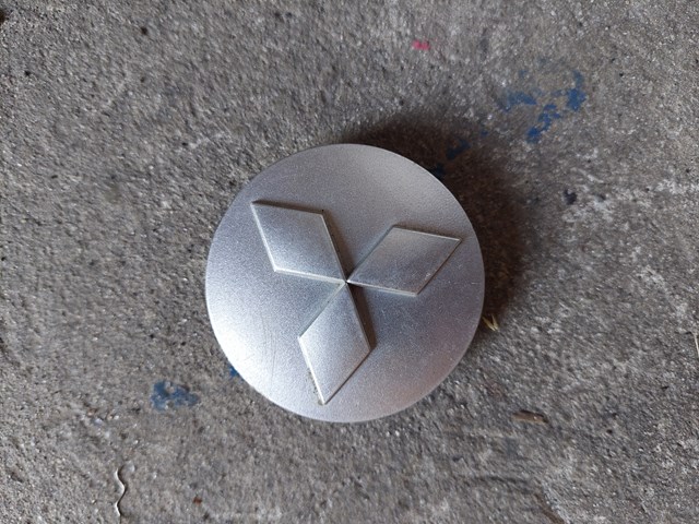 Колпак колесного диска 4252A017 MITSUBISHI