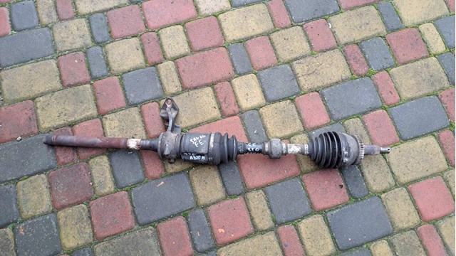 Полуось передняя, правая 495002B610 HYUNDAI