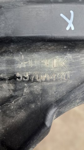 Подкрылок переднего крыла, правый 5370A440 MITSUBISHI
