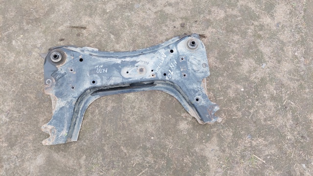 Передняя балка 54400EW000 NISSAN