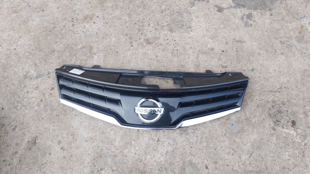 Решетка радиатора 62310BH00H NISSAN