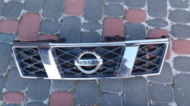 NISSAN 62310JG50A Решетка радиатора в наличии Сумы