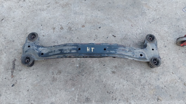 Подрамник задний 626052E000 HYUNDAI