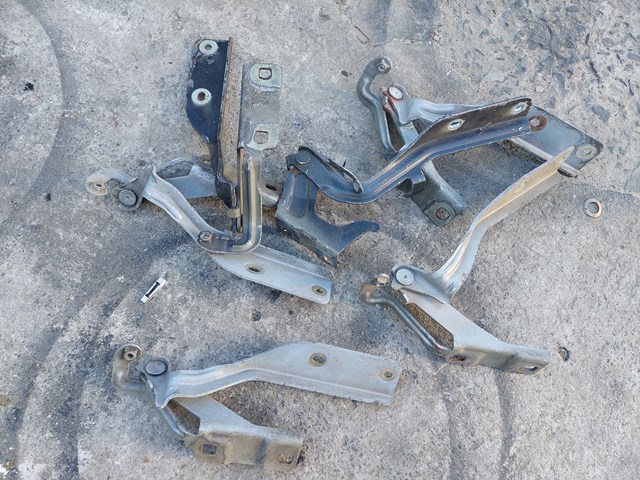 Петля капота, левая 65401AV630 NISSAN