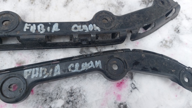 VAG 6Y9807376A Кронштейн бампера заднего правый в наличии Чернигов