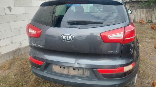 Дверь 5 737003U010 HYUNDAI