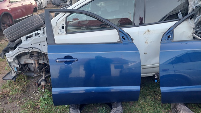 Пассажирская передняя дверь 760042E020 HYUNDAI