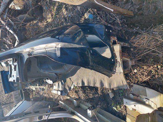 781123Y130 NISSAN Крыло заднее правое купить в Полтава
