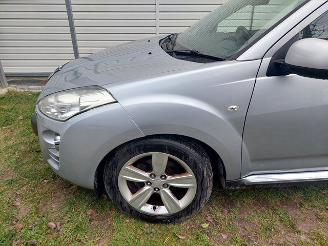Крыло левое 7840V9 PEUGEOT