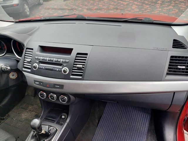 Бардачек 8006A119XA MITSUBISHI