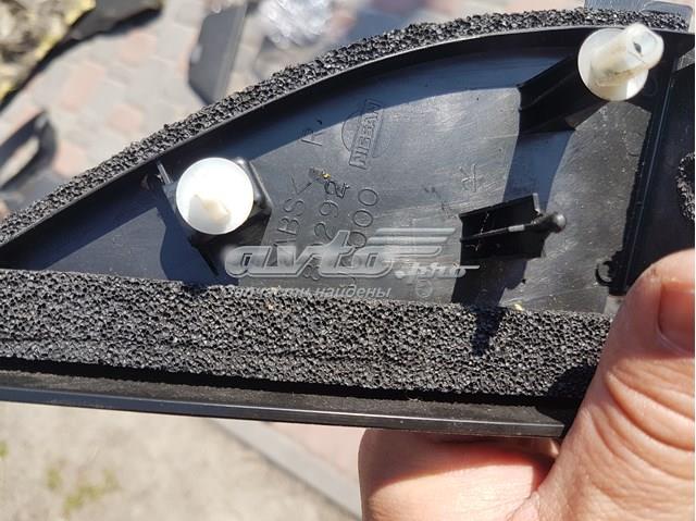 Внутренняя накладка крепления зеркала правого 80292JG000 NISSAN
