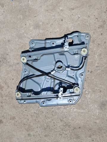 Механизм стеклоподъемника двери передней, правой 80770AV600 NISSAN