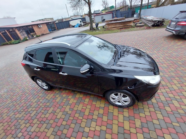 Крышка люка крыши передняя 816102S000 HYUNDAI
