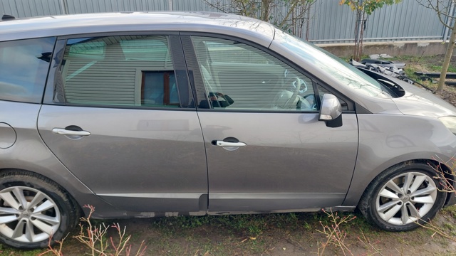 823000011R RENAULT купить в Днепр